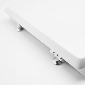 Asiento de Inodoro de Liberación Rápida Delta Vaso Regina, Diseño Moderno con Control Remoto, Hecho de Bambú, Madera, Plástico PP, Resina de Urea UF - Product Image 3