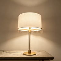 Lampe de table LED colonne en laiton massif de luxe, moderne, flexible et simple, avec abat-jour en lin beige, pour chambre, salon, hôtel, villa