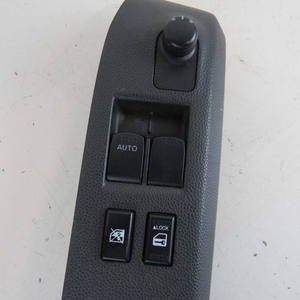 Pulsante Alzacristallo Anteriore Sinistro Usato Suzuki Splash 2008-2015 (71141) - Product Image 2