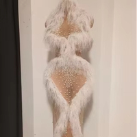 Superbe Robe de Soirée Latine Style Haute Couture avec Plumes pour Femme, Blanche Brillante 100% Polyester, Idéale pour Défilé de Mode Industriel