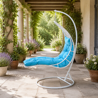 Fauteuil suspendu moderne en rotin pour extérieur, chaise œuf avec structure en fer et assise en osier pour hôtel, parc, jardin