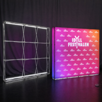 Écran LED rétroéclairé Seg Pop-Up avec cadre en alliage d'aluminium, taille et couleur personnalisables, toile de fond réutilisable pour salon professionnel