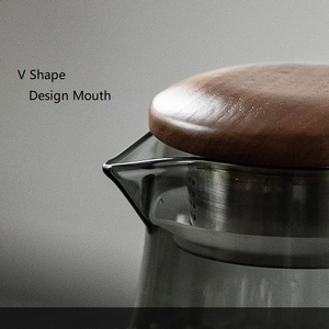 เหยือกแก้วโบโรซิลิเกตหนา 2100 มล. พร้อมหูจับไม้ สำหรับเครื่องดื่มร้อน/เย็น ชาเย็น - Product Image 3