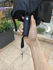 <span class=keywords><strong>Parapluie</strong></span> pliant coupe-vent Chakipee - <span class=keywords><strong>Parapluie</strong></span> inversé automatique noir pour femmes et hommes <span class=keywords><strong>XXL</strong></span> compact 10 baleines 210T - Product Image 5