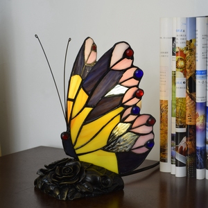 Tiffany Night vetro colorato 8 pollici lampada da tavolo lamparas decorativas para <span class=keywords><strong>sala</strong></span> Bule per gli amici regalo di compleanno farfalla luce - Product Image 4