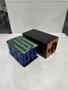Batterie lithium EV 72V 15Ah 20Ah 25Ah 1C avec communication CAN RS485 personnalisable pour navette, chariot de golf, véhicule LFP4850 Sa - Product Image 1