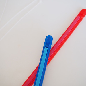 คลิปหนีบสายสีสันสดใส อุปกรณ์ตกปลา พลาสติกแบบพกพา สำหรับคันเบ็ดและรอกตกปลา บรรจุภัณฑ์แยกชิ้น - Product Image 3