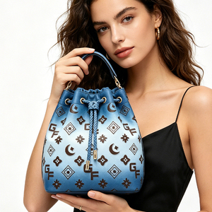 Bolso de Hombro Tipo Bandolera con Cordón y Monograma <span class=keywords><strong>GF</strong></span> en Azul Degradado para Mujer, con Correa Desmontable, Ideal para Uso en Exteriores y Negocios - Product Image 1