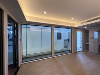 Maison capsule spatiale préfabriquée mobile moderne de luxe avec mécanisme de docking, respectueuse de l'environnement, pour habitation et bureau