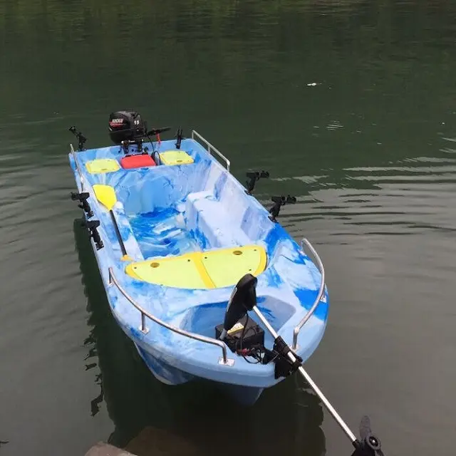 Большая рыболовная лодка и спасательный каяк для отдыха/рыбалки на 4-10 человек