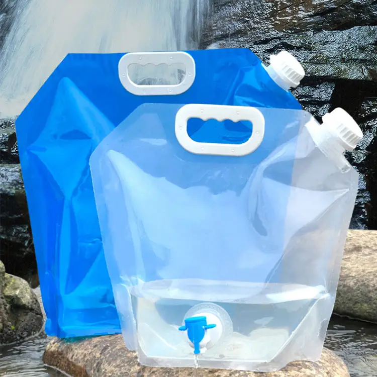Sacchetto d'acqua personalizzato di grande capacità 5L 10L 15L 20L sacchetto per beccuccio liquido portatile da esterno sacchetto per acqua potabile pieghevole in plastica