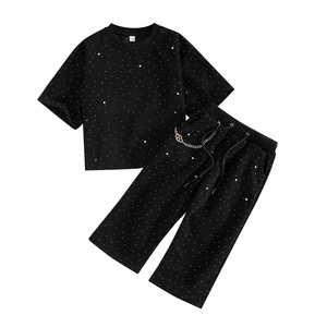 Completo Estivo Casual in Cotone per Bambini, Stile Europeo e Americano, con Pantaloncini e Maglietta a Maniche Corte con Strass, Set Due Pezzi per Bambini Piccoli - Product Image 5