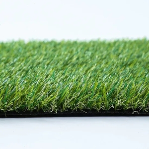 Césped de plástico artificial impermeable de 60mm de altura para instalación en exteriores para jardines, patios, campos deportivos - Product Image 2