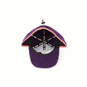 Gorro de invierno personalizado morado de forro polar Speed Fleece con orejeras, gorra snapback de invierno cálida de forro polar con bordado y visera con cordón - Product Image 6
