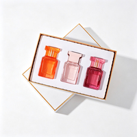 Boîtes de parfum cosmétiques personnalisées en gros, boîte rigide à couvercle amovible, boîte d'emballage rigide recyclable pour flacon de parfum avec insert en mousse