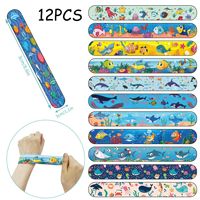 Bracelet décoratif personnalisé en PVC sur le thème du monde sous-marin, avec attache magnétique et anneau à pression