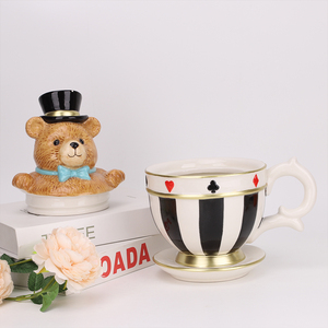 Redeco Pot de rangement en céramique fantaisie en forme d'ours Chapeleur <span class=keywords><strong>fou</strong></span> et tasse à thé, thème Alice au pays des merveilles, cadeau, vente en gros, décoration personnalisée - Product Image 4