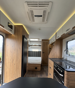 Roulottes de voyage personnalisées haut de gamme |   Voiture de camping tout-terrain RV |   Camping-car tout-terrain durable - Product Image 4