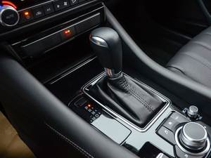 Venta al por mayor de Mazda Boutique de alta calidad de moda usado 2018-2021 Mazda <span class=keywords><strong>Artez</strong></span> 2.0L Blue Sky Deluxe gasolina dirección izquierda - Product Image 6