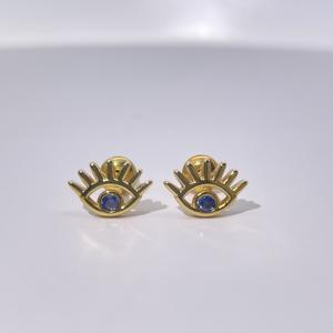 Boucles d'oreilles clous Tianyu Gems classiques vintage plaquées or rondes en zircon bleu en forme d'œil avec motif géométrique - Product Image 4