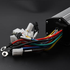 15 MOSFET 72V <span class=keywords><strong>1000W</strong></span> Intelligenter Bürstenloser Aluminiumlegierungs-Elektrofahrzeug-Controller mit Regenerativer Bremse Sinus-Rechteckwelle - Product Image 4