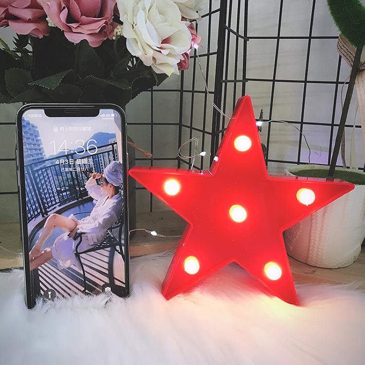 Estilo estrella en forma de mini rojo