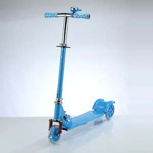 Patinete para niños con ruedas LED, altura ajustable, para niños de 3 años en adelante, color azul - Product Image 1