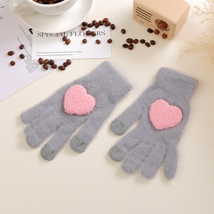 Gants d'hiver mignons pour femmes, tricotés avec motif de cœur, compatibles avec les écrans tactiles, chauds, épais, à cinq doigts, doux, pour les trajets domicile-travail et le cyclisme - Product Image 4