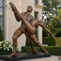 Sculpture de couple de danseurs de ballet en bronze grandeur nature, statue figurative moulée à la main sur mesure pour la décoration extérieure de jardins, d'hôtels et d'espaces publics