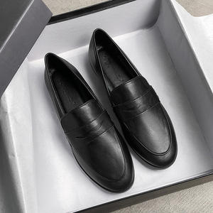 Nuevos zapatos de cuero <span class=keywords><strong>negro</strong></span> para damas, zapatos de cuero planos cómodos de estilo europeo y estadounidense - Product Image 3