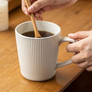 แก้วกาแฟเซรามิกสไตล์นอร์ดิกขนาดใหญ่พร้อมหูจับสำหรับใช้ในบ้าน ขายส่ง - Product Image 3