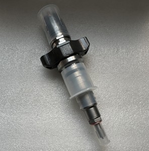 High Quality Diesel Common Rail Injector 0445120054 2995474 500061282 for Iveco Case IH New Holland Brand diesel Engine - Product Image 3
