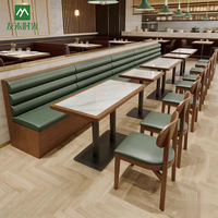 Ensemble de meubles de restaurant commercial au design moderne, durable et écologique, comprenant une table à manger en bois, des chaises et des banquettes pour café et hôtel