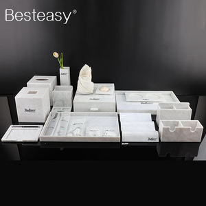 लक्जरी होटल के लिए होटल की आपूर्ति सफेद एक्रिलिक ट्रे प्रसाधन साबुन पकवान - Product Image 1