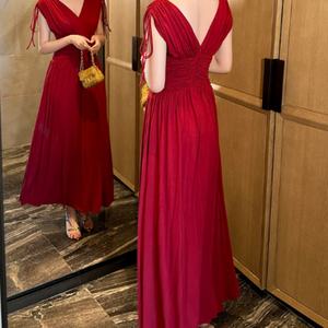 Robe longue plissée bordeaux pour femme, taille élastique, décontractée, sexy, sans manches, en tissu écologique, idéale pour le printemps, l'église, les soirées et les bals de promo - Product Image 3