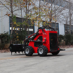 Mini-chargeuse sur pneus Soamte homologuée EPA, 0,6 tonne, 4x4, moteur diesel Kubota, haute efficacité, pompe YUKEN, boîte de vitesses - Product Image 3