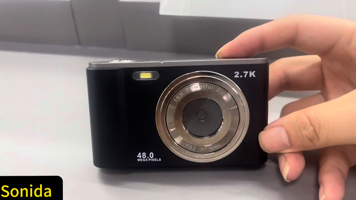 低価格のハンドヘルドデジタルカメラ、フォーカスフラッシュ搭載、OEM