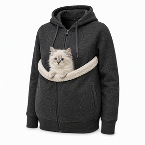 OEM Personalizado, Top de Algodón con Capucha, Cuello Alto y Cremallera de un Cuarto, Color Beige Arena, con Bolsillo Porta Gatos Tipo Sling, Venta al por Mayor, Unisex, Tallas S-5XL - Product Image 1