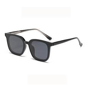 2023 Classic Men Lightweight Tr90 <span class=keywords><strong>Gafas</strong></span> <span class=keywords><strong>de</strong></span> <span class=keywords><strong>sol</strong></span> cuadradas Diseñador <span class=keywords><strong>de</strong></span> la marca para hombres Polarizadas para mujeres Retro <span class=keywords><strong>Mejores</strong></span> <span class=keywords><strong>gafas</strong></span> <span class=keywords><strong>de</strong></span> <span class=keywords><strong>sol</strong></span> polarizadas - Product Image 5