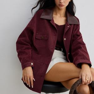 เสื้อโค้ทผู้หญิงสไตล์วินเทจ แบรนด์ OEM บูติก ขายส่ง คอลเลคชั่นฤดูใบไม้ร่วง แฟชั่นใหม่ ปกเสื้อแบบลา펠 ผ้าหนังกลับทรงหลวม สวมใส่สบาย ใช้งานได้หลากหลาย - Product Image 1