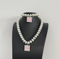 Bracelet-collier TLOD Sorority avec breloque en émail rose et strass, imitation perles, bijoux pour les membres, cadeau pour les femmes