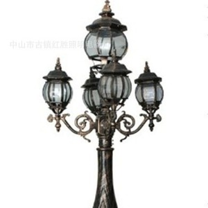 Lampe de jardin extérieure en alliage d'aluminium avec abat-jour en verre, source lumineuse LED, IP54, design à cinq têtes non détachables, pour utilisation en jardin - Product Image 1