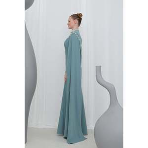 Vestido de Noche Largo con Pedrería Verde para Mujer, Marca Puane, Ideal para Eventos Formales y Ocasiones Especiales - Product Image 4