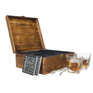 Набор из 2-х стаканов для виски Dad Whiskey с камнями для охлаждения и деревянной коробкой из хрусталя - Product Image 4