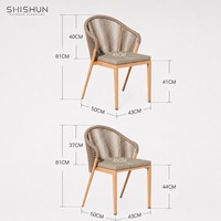 Ensemble table et chaises de jardin en alliage d'aluminium moderne avec design résistant aux intempéries pour hôtel et resort