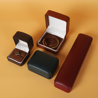 Boîte à bijoux de luxe en velours pour colliers et bracelets, avec logo personnalisé, vente en gros, boîte à bijoux en cuir PU pour boucles d'oreilles et bagues