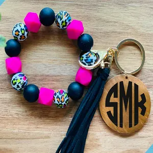 Baru Datang Personalisasi Kustom Kosong Disc Warna Pink Leopard Print Silicone Beads Wrist Keychain untuk Hadiah Gadis