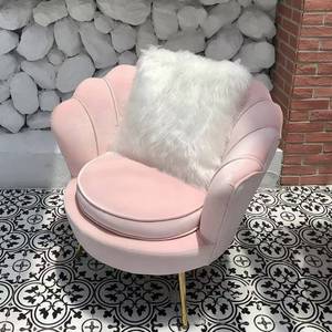 Sofá de Espera Personalizado, Duradero, Moderno y Minimalista, de Tres Plazas, con Reposabrazos de Cuero, para Barberías, Salones de Belleza y Clínicas - Product Image 1