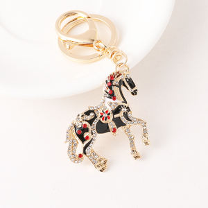 घोड़े की कीचेन का 2026 साल, बहु-रंग एनमेल भाग्यशाली घोड़ा कीरिंग, चीनी नए साल का उपहार बैग एक्सेसरी कीचेन के लिए चीनी नया साल उपहार - Product Image 4