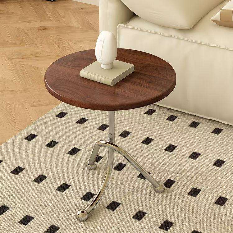 สีน้ำตาล